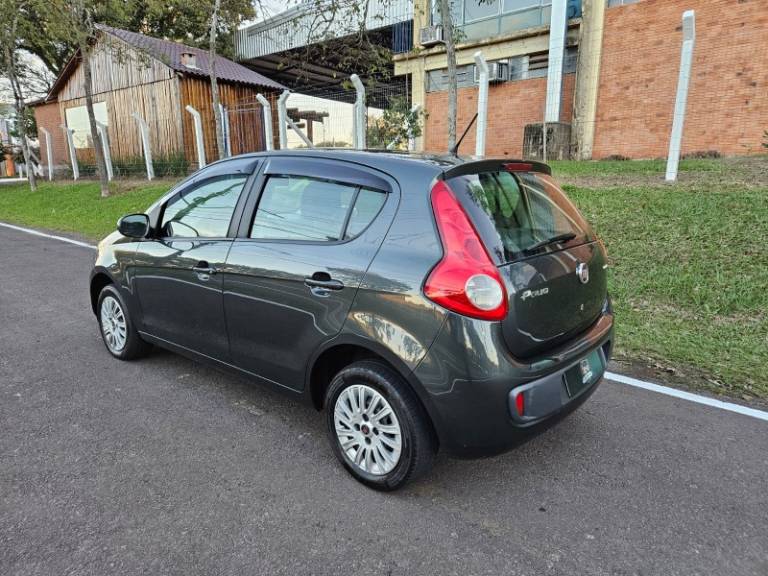FIAT - PALIO - 2013/2014 - Cinza - R$ 39.900,00