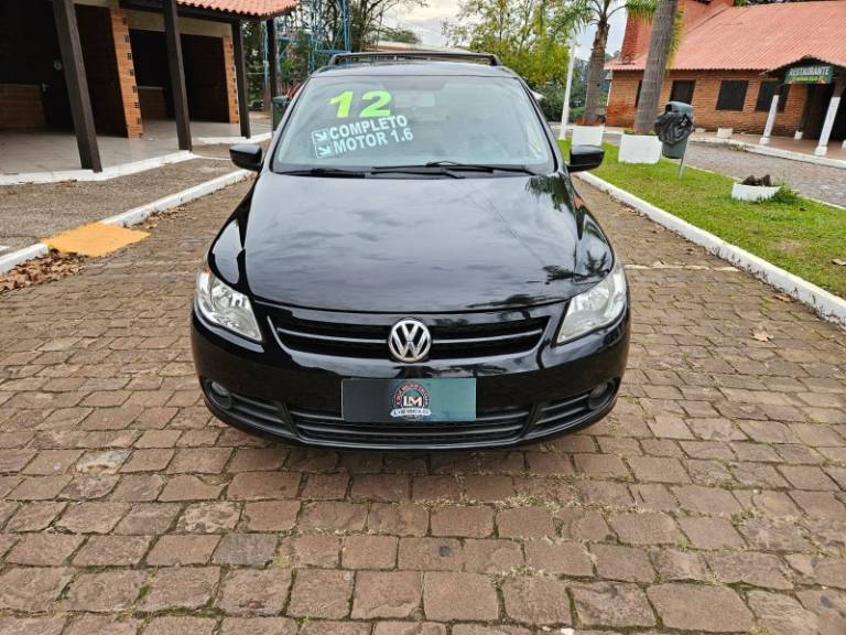 VOLKSWAGEN - SAVEIRO - 2011/2012 - Preta - R$ 45.900,00